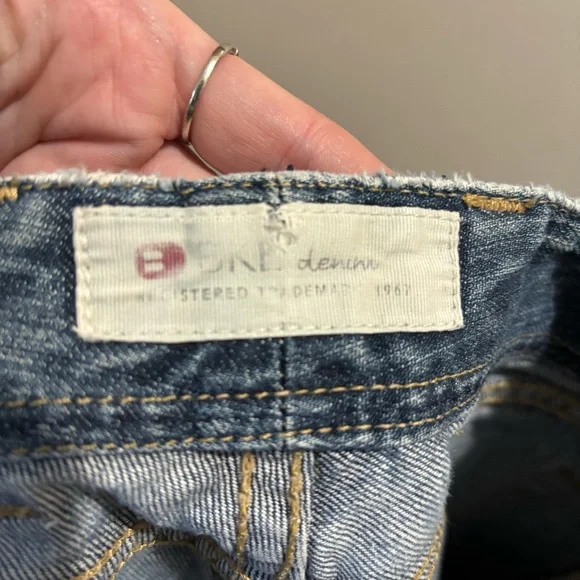 Vintage BKE Harbor Distressed Frayed 100% Cotton Long Flare Jeans Size 25 Y2K - Picture 9 of 12